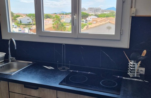 Saint-Cyprien Plage Apartamento | Modern air-conditioned and well-equipped T2 apartment 200m from the beach