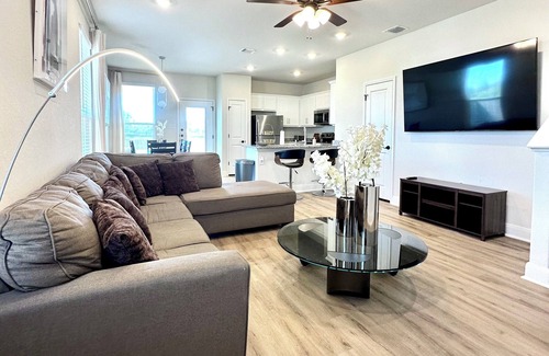 San Antonio Casa | 🤍Modern Alamo City Retreat🤍