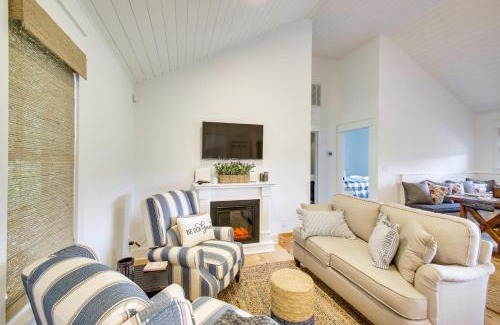 Altavista Casa | Modern Altavista Farmhouse with Countryside Views
