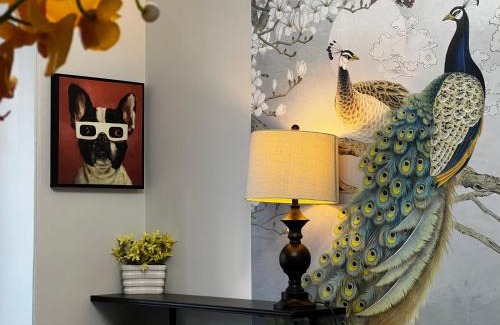 South End Apartamento | Modern Amenities Historic Charm 4-Bdrm Retreat #1 at the Inglis Heritage