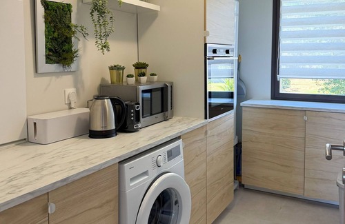 Villeneuve-les-Bouloc Apartamento | Modern and Cozy Apartment with Private Pool