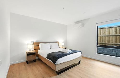 Old Beach Casa | Modern and Accessible, Old Beach