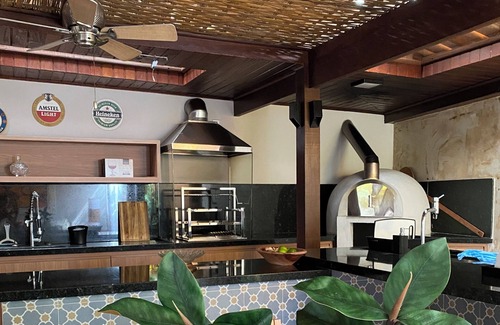Arraial d'Ajuda Casa | Modern and comfortable beach house with gourmet space 50 m from the beach