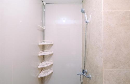 Depok Apartamento | Modern and Comfort 2BR Transpark Cibubur Apartment By Travelio