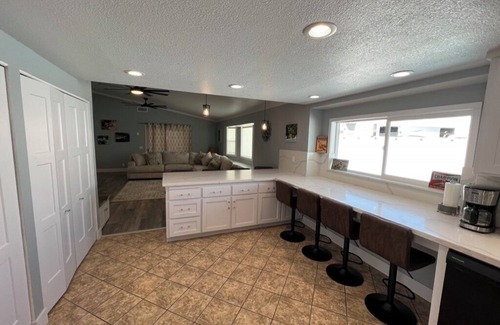 Victorville Casa | Modern and comfortable five-bedroom home.