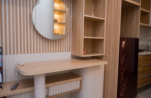 Pinang Apartamento | Modern And Comfy Studio At Collins Boulevard Apartment