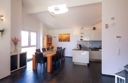 Triesenberg Apartamento | Ático moderno y acogedor de 5 habitaciones con una vista impresionante