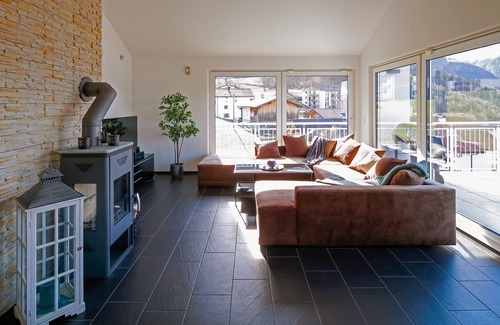 Triesenberg Apartamento | Ático moderno y acogedor de 5 habitaciones con una vista impresionante