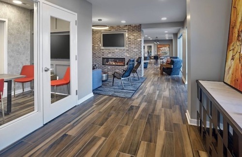 New Castle Apartamento | Modern and Cozy 2-Bedroom, 2-Bathroom Getaway!