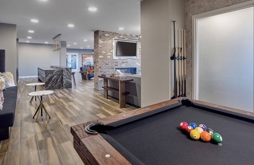 New Castle Apartamento | Modern and Cozy 2-Bedroom, 2-Bathroom Getaway!