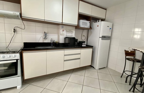 Muquicaba Apartamento | Modern and cozy apartment 2 minutes from the beach.