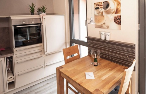 Plau am See Apartamento | Modern and cozy vacation apartment in the Stietz-Villa. Pet friendly