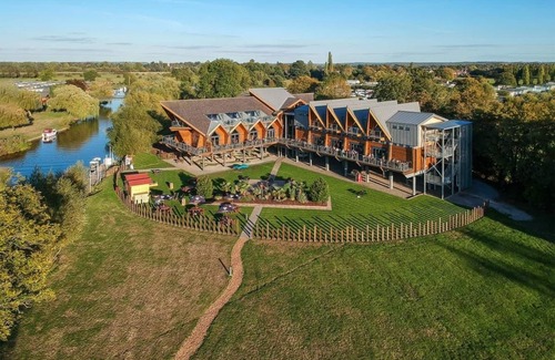 Tiddington Chalet De Esquí | Alojamiento de 2 habitaciones en Stratford-upon-Avon