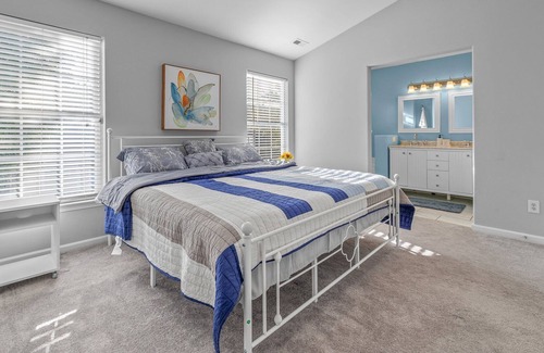 Virginia Beach Casa | Modern and Spacious Townhouse,offers comfort, and a touch of coastal living.