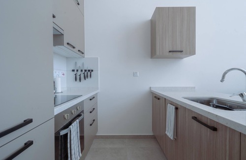 Esentepe Apartamento | Apartamento moderno y espacioso con hermosa azotea y vista al mar.