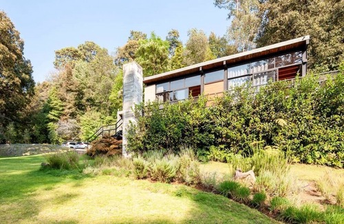 Valle de Bravo Villa | Moderna y Amplia Casa Rodeada del Bosque San Simon