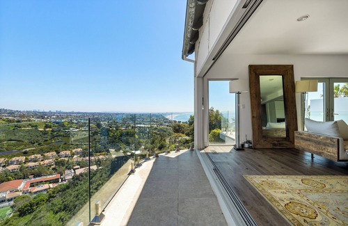 Pacific Palisades Casa | Modern and spacious 4 bedroom house, spectacular ocean views