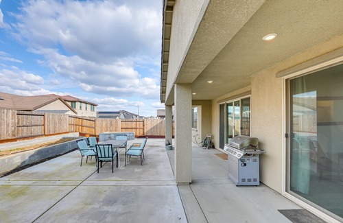 Antelope Casa | Modern Antelope Home: 14 Mi to Downtown Sacramento