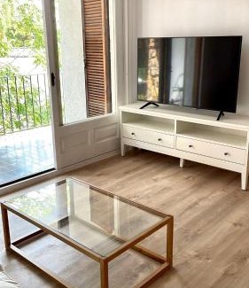 Calella de Palafrugell Apartamento | Modern apartment with parking 2 min from the beach