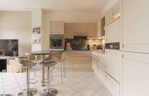 Trouville-sur-Mer Apartamento | Apartamento moderno con terraza en Trouville