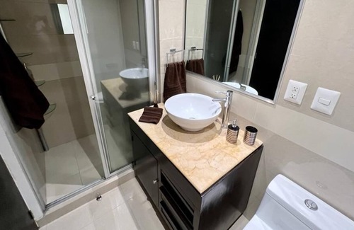 Del Valle Apartamento | Modern apartment with excellent location
