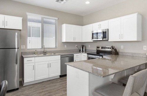 Litchfield Park Apartamento | Modern Apartment in Prime Location (ID8464X51)