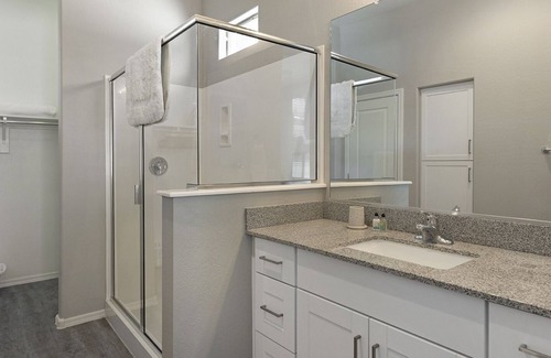 Litchfield Park Apartamento | Modern Apartment in Prime Location (ID8464X51)