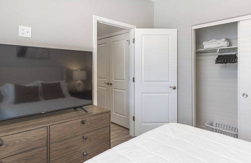 Litchfield Park Apartamento | Modern Apartment in Prime Location (ID8464X51)