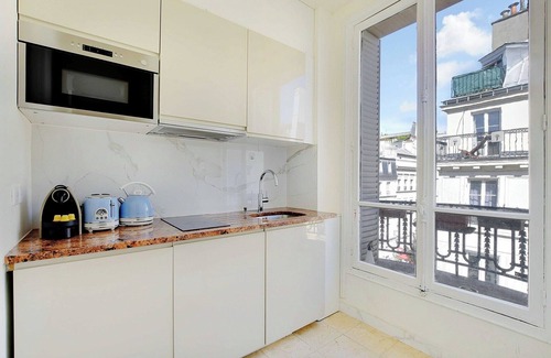 Saint-Merri Apartamento | Apartamento moderno - 2 habitaciones y 4 baños - Louvre/Marais