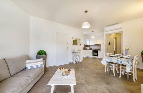 Monte Petrosu Apartamento | apartamento moderno a 5 min. del mar con piscina, aire acondicionado y wi-fi