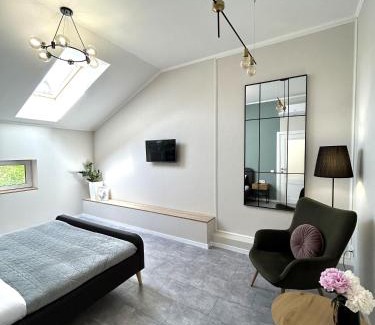 Lviv City Center Apartamento | Modern Apartment, 5mins to Rynok Square