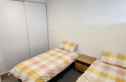 Airport West Apartamento | Modern Apartment Airport Area
