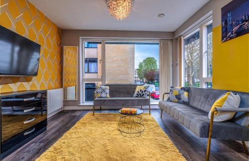 Saint Paul's Apartamento | Modern apartment by Portland Sq w/courtyard views
