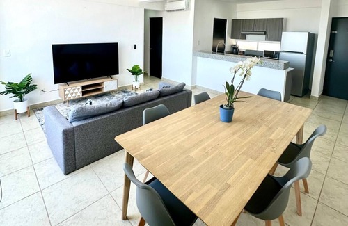 Jacinto Pat Apartamento | Departamento Moderno,Centrico,2BR,2BTH, C/Alberca