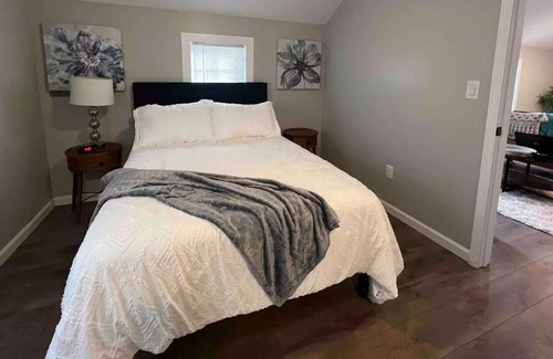New Bern Casa | Modern Apartment close to Cherry Point and beaches