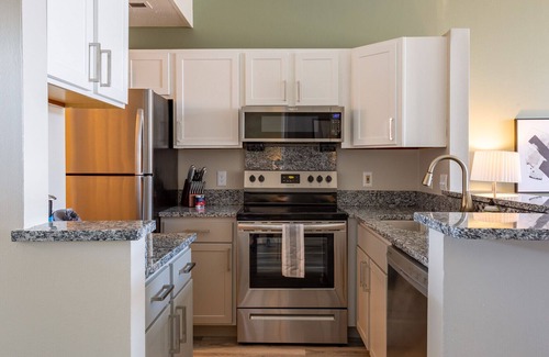 Wayne Apartamento | Modern Apartment in Prime Location (ID1193X713)