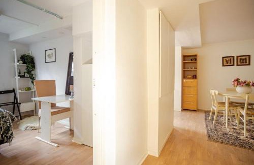 Bramhult Apartamento | Modern apartment in a quiet neighbourhood