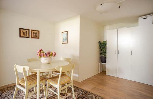 Bramhult Apartamento | Modern apartment in a quiet neighbourhood