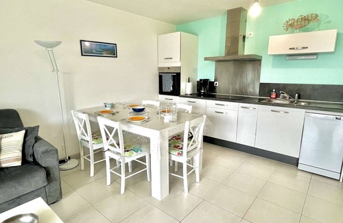 Etel Apartamento | Moderno apartamento en Étel, cerca de la playa, 2 habitaciones con parking privado