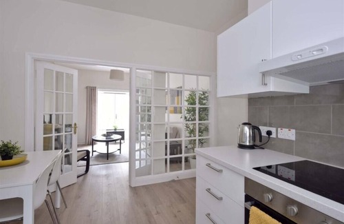Kelso Apartamento | Modern apartment in heart of Kelso. Well equipped, minutes walk to everything