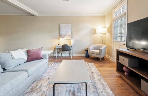 Green Hills Apartamento | Modern Apartment in Prime Location (ID7786X36)