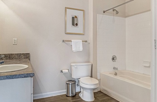 Durham Apartamento | Modern Apartment in Prime Location (ID7306)