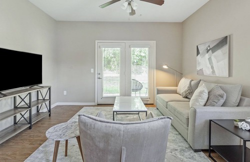 Smyrna Apartamento | Modern Apartment in Prime Location (ID2796X33)