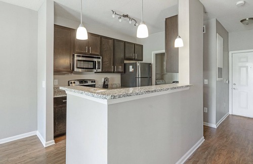 Smyrna Apartamento | Modern Apartment in Prime Location (ID2796X33)
