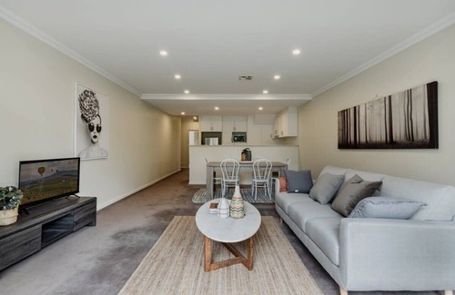 Forrest Apartamento | Modern Apartment in the Heart of Canberra