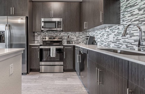 Biggar Apartamento | Modern Apartment in Prime Location (ID8083X42)