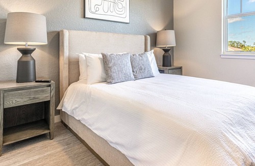Biggar Apartamento | Modern Apartment in Prime Location (ID8094X55)