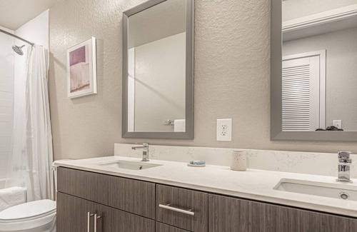 Biggar Apartamento | Modern Apartment in Prime Location (ID8094X55)