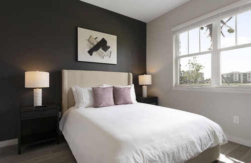 Biggar Apartamento | Modern Apartment in Prime Location (ID8608X81)