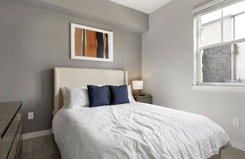 Biggar Apartamento | Modern Apartment in Prime Location (ID8608X81)